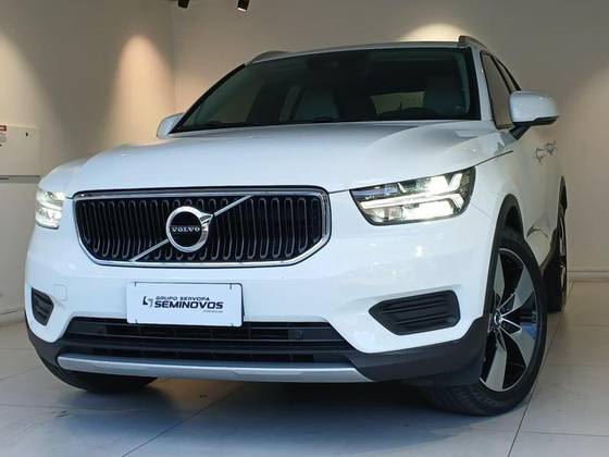 VOLVO XC40 2.0 T5 GASOLINA MOMENTUM AWD GEARTRONIC